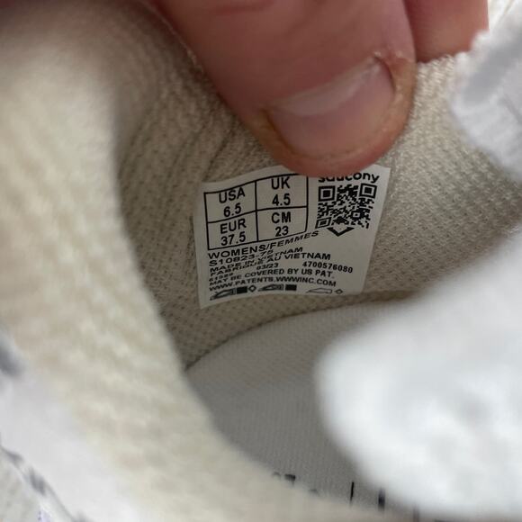 Saucony Kinvara 14 Womens Sz 6.5 Running Shoes White Slime - Picture 10 of 11